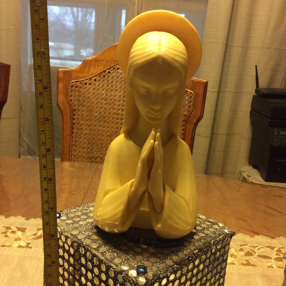 Statue - Picture 6 of 6